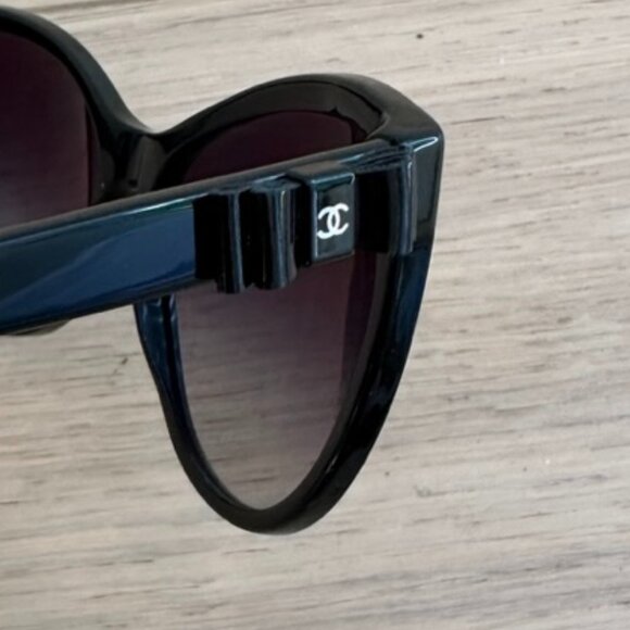 CHANEL Black Sunglasses - 5281-Q - Picture 4 of 7